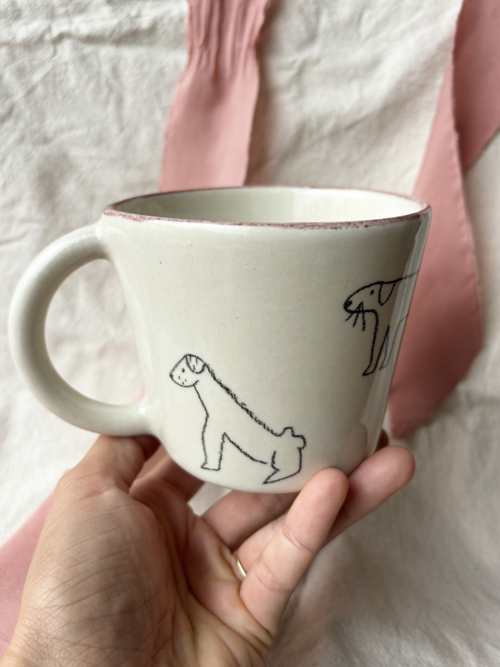 Kubek z uchem w rysowane pieski 350 ml