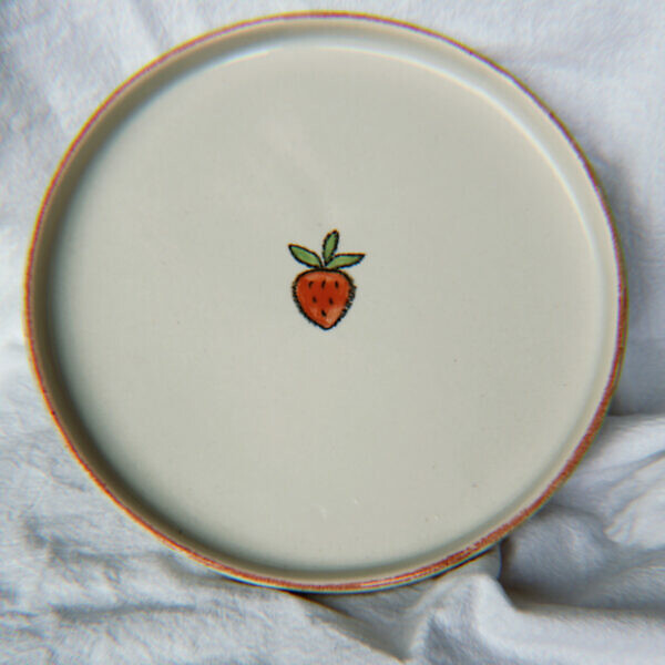 Talerz w truskawki 22cm