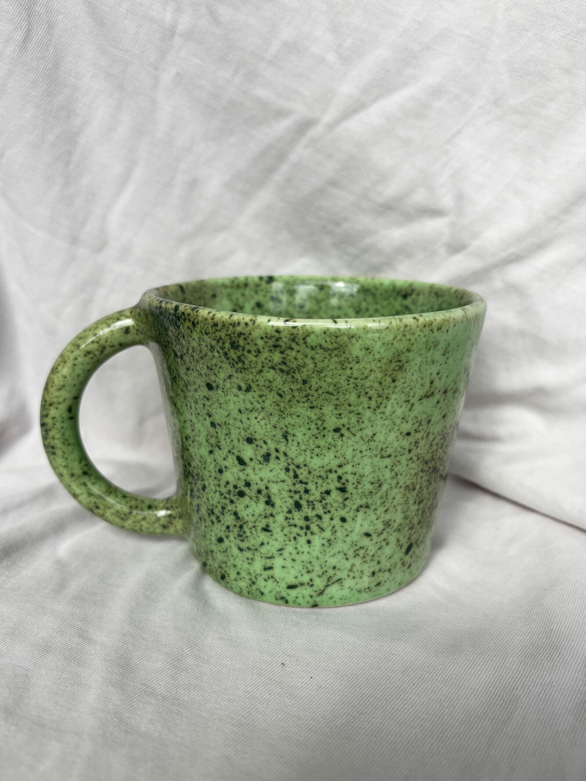 Kubek zielony ciemny z uchem 350 ml - obrazek 2