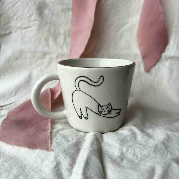 Kubek w kotki z uchem 200 ml