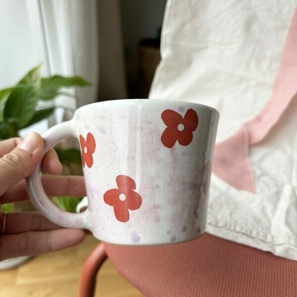 Kubek różowy w pomarańczowe kalki z uchem 350 ml